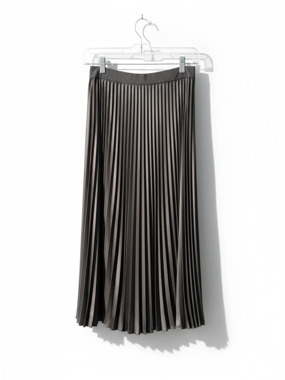 H&M Pleated Midi Skirt in Black